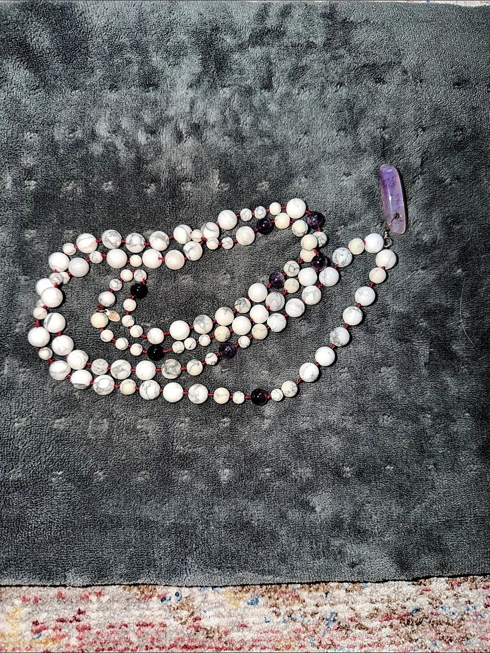 Beaded Mala Necklace in Gray & White with Amethyst-Like New